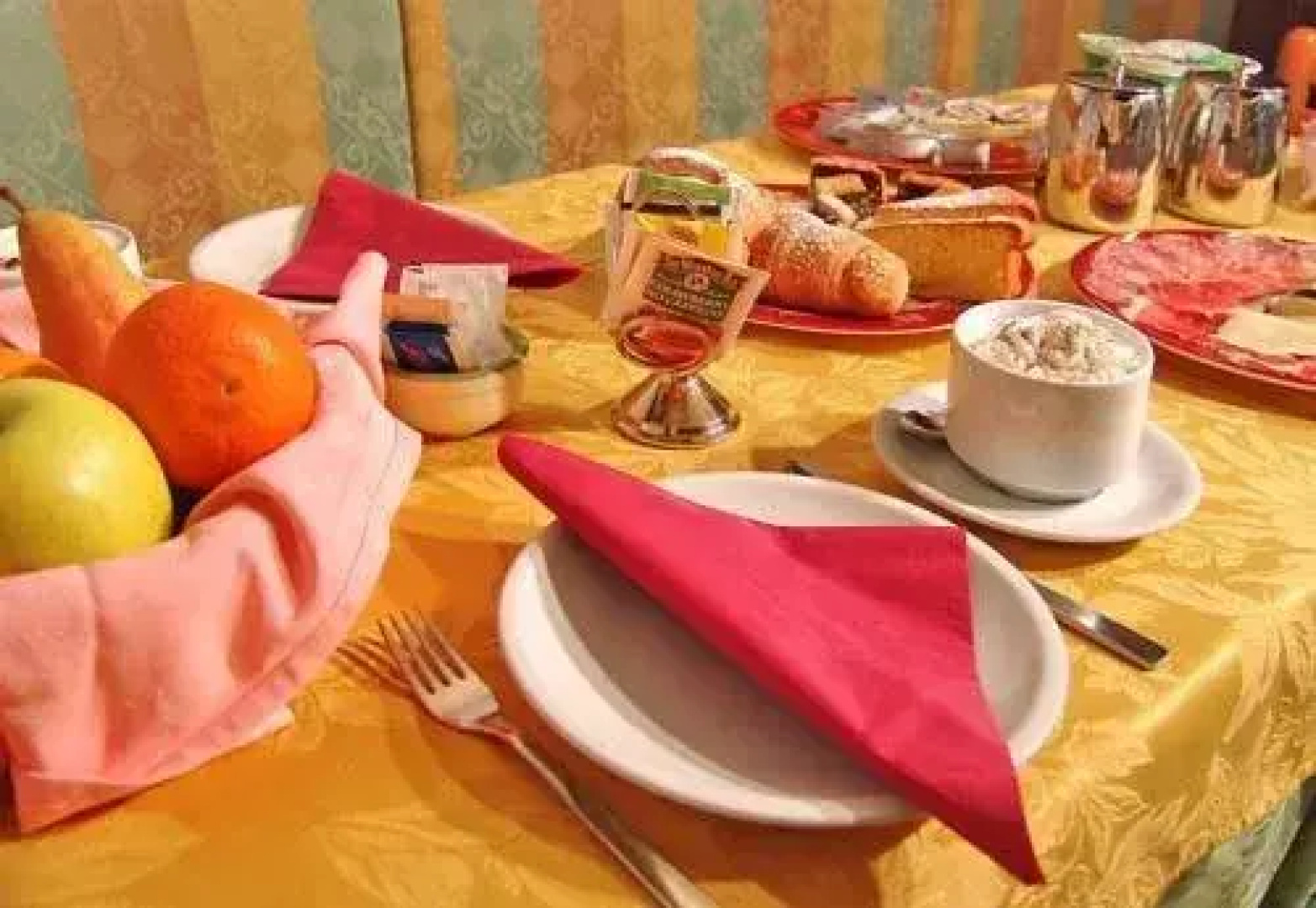 Jolly Dimaro Bed and Breakfast Rooms; Apartments