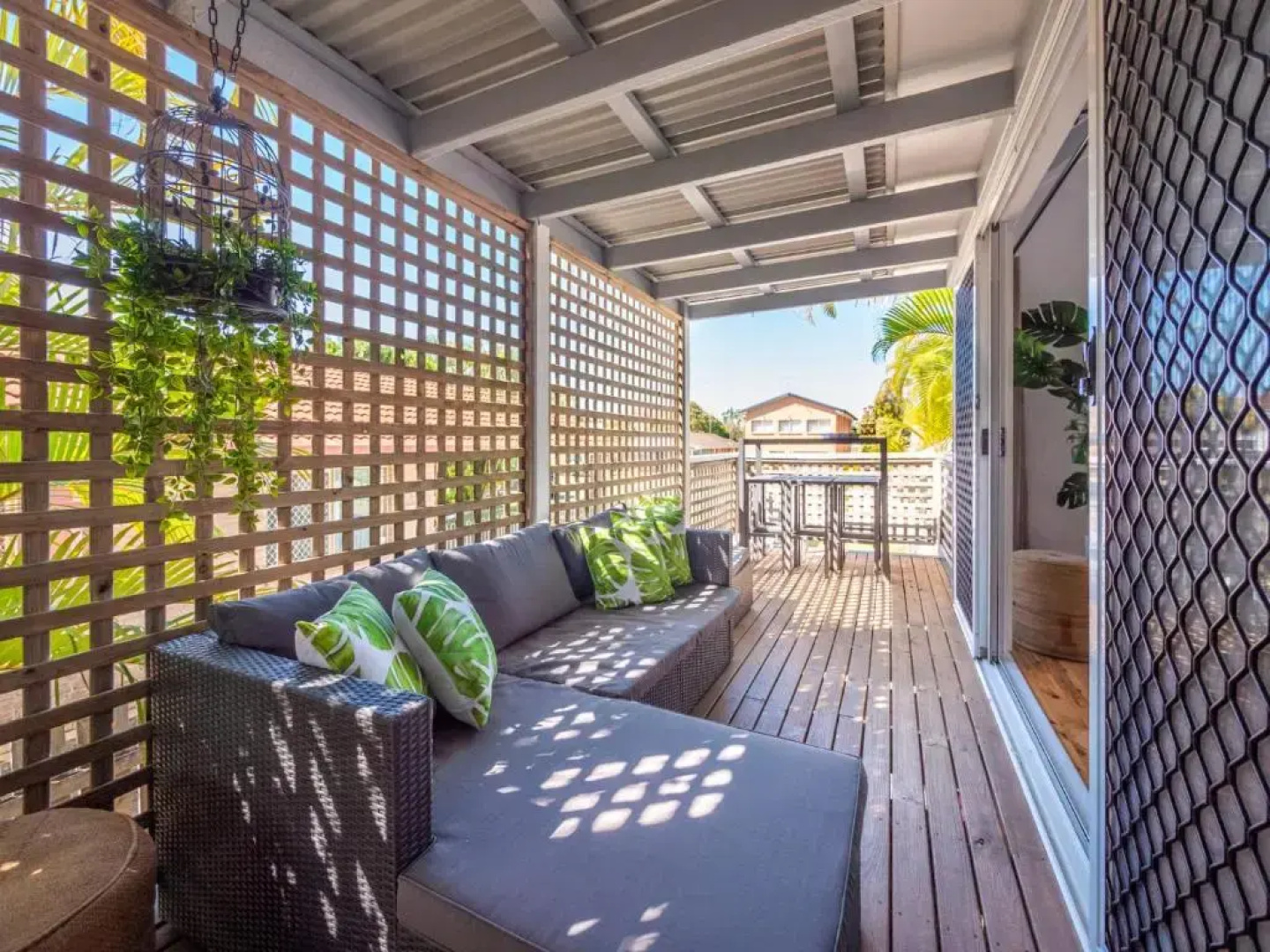 Hume Street 22, Golden Beach