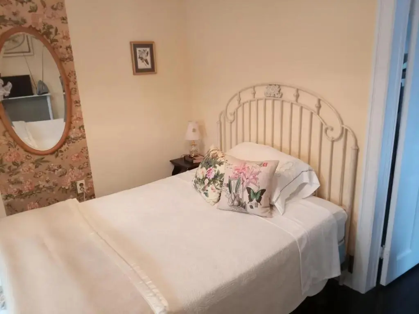 The guest house at the regina house tea room