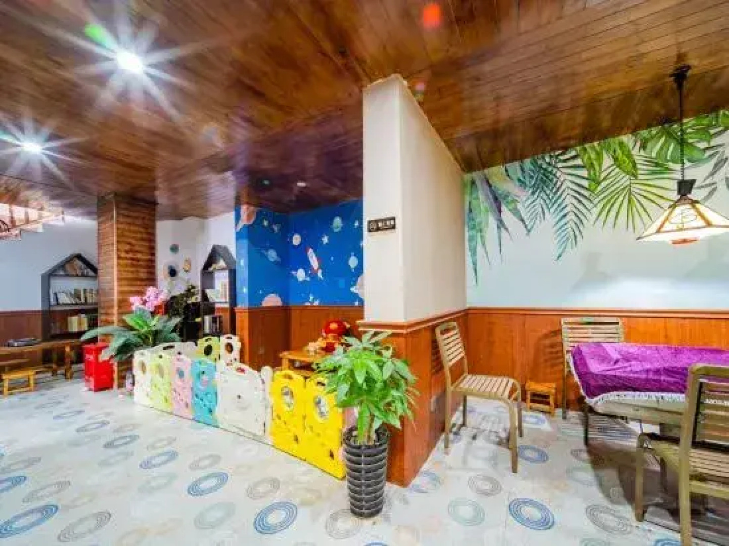 Xijiang Qianhu Miaozhai Yangwang Legend Homestay