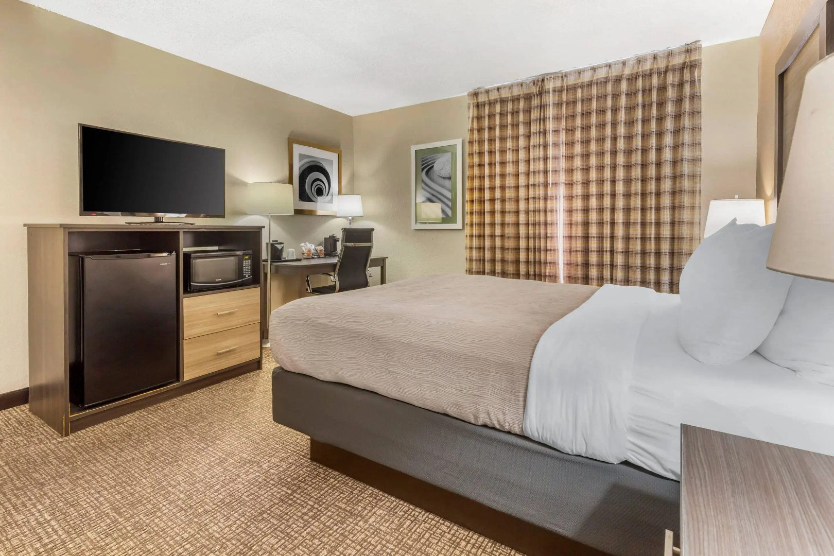 Quality Inn & Suites Spring Lake - Fayetteville near Fort Bragg