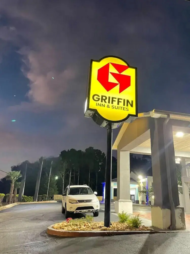 Super 8 Griffin