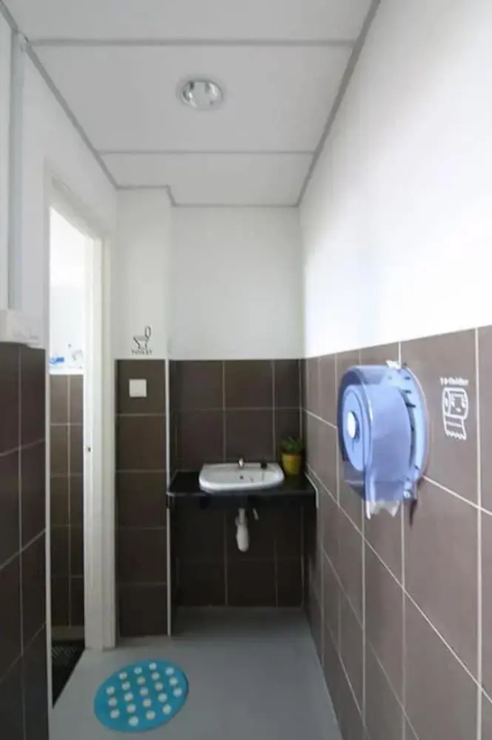 Warm Blanket Hotel - Hostel