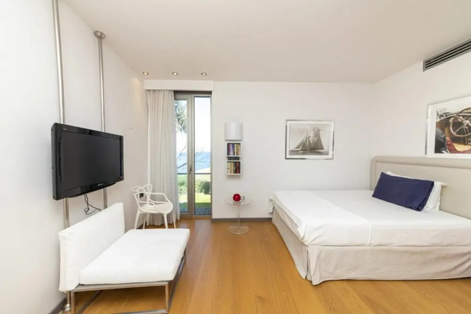 Marvelous Villa With a Private Beach in Bodrum