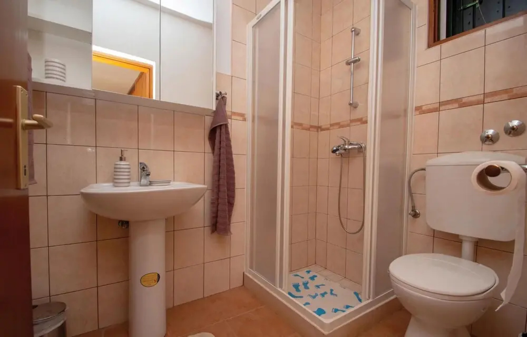 Awesome Home in Cara With Outdoor Swimming Pool, Wifi and 3 Bedrooms