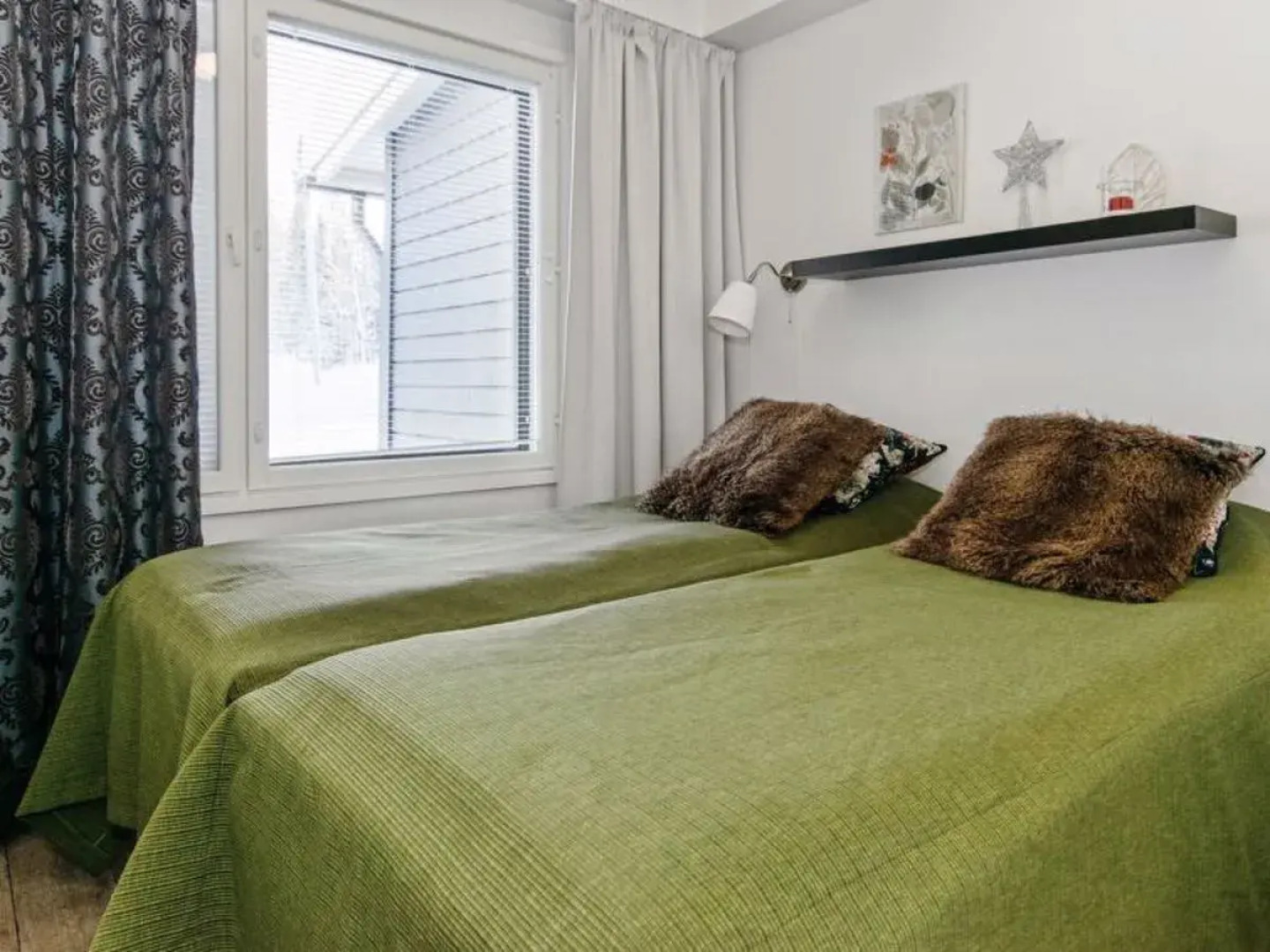 Skivillas 78 ukkohalla (2)