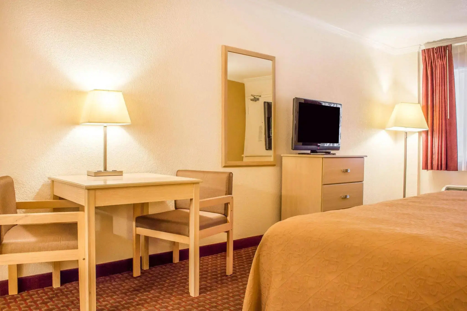 Quality Inn & Suites Lake Havasu City