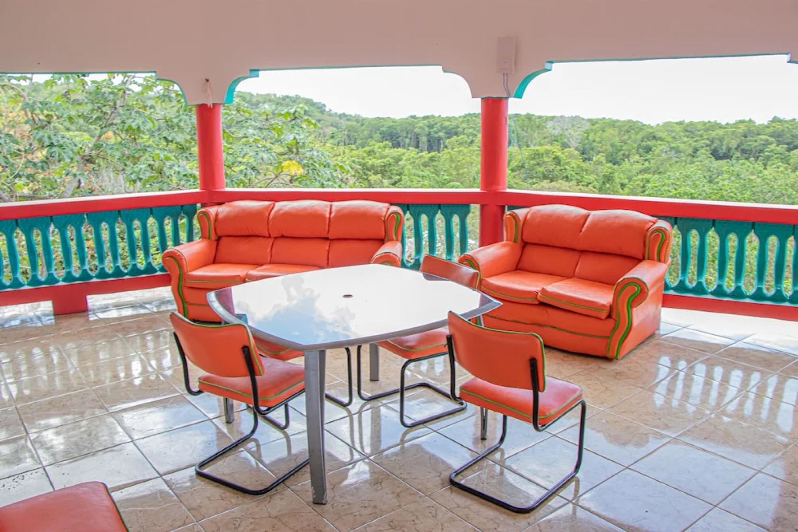 Haley's Paradise at Blue Hole