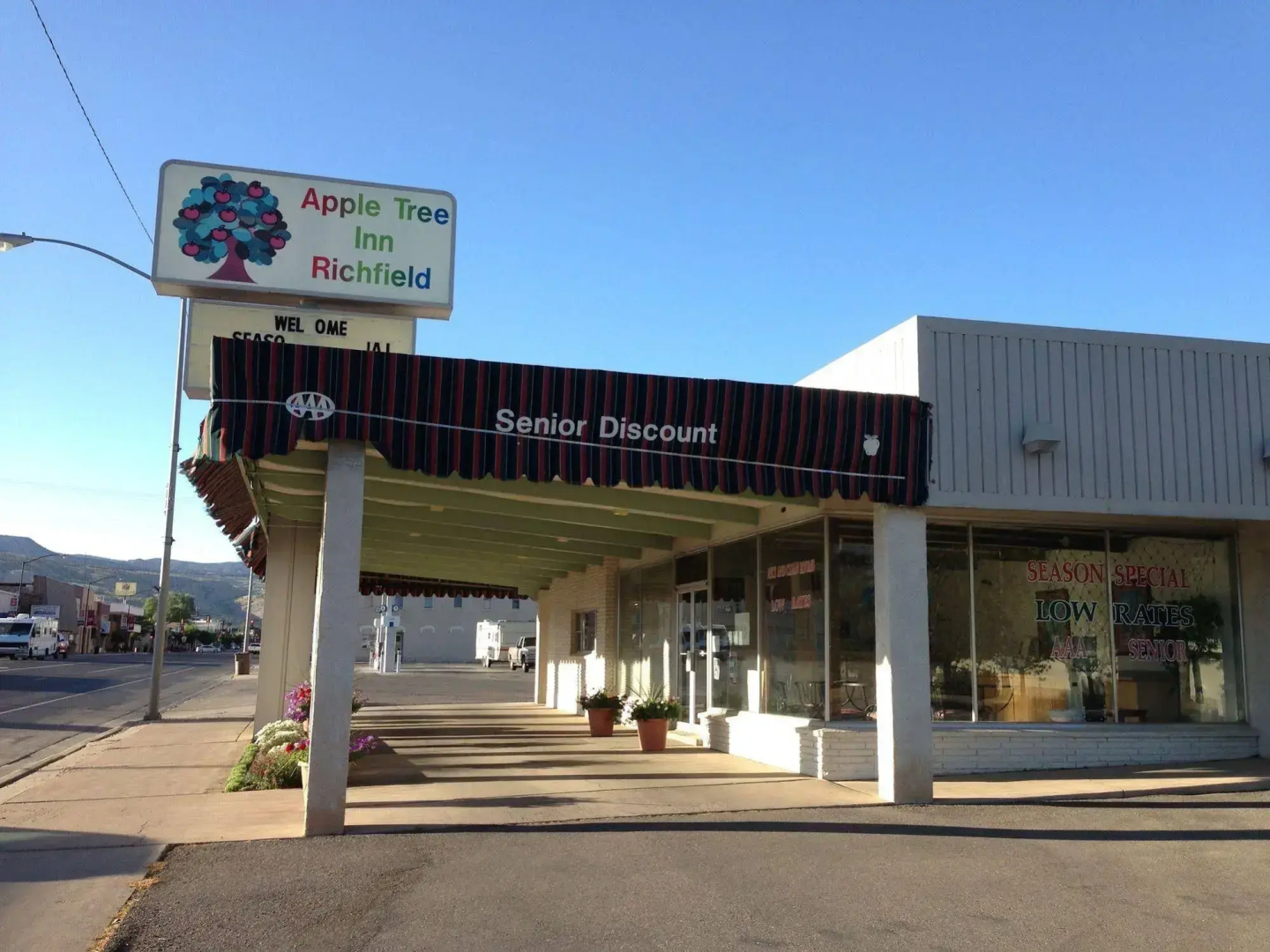 Appletree Inn