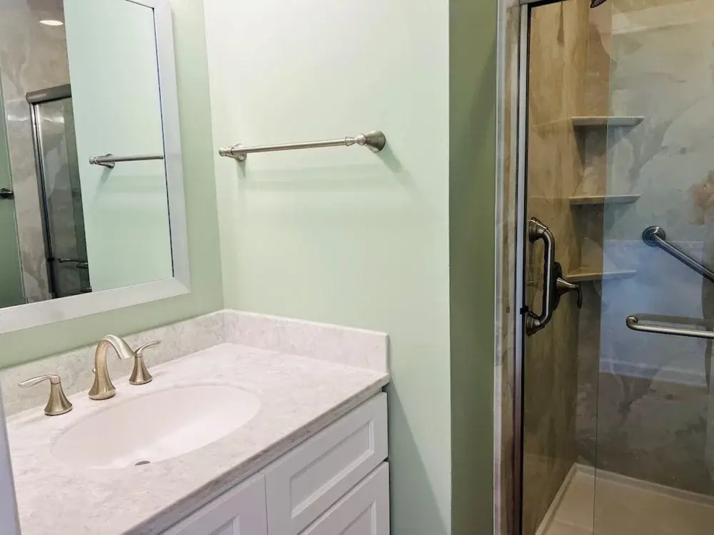 Tradewinds 4 Bedroom Home by RedAwning