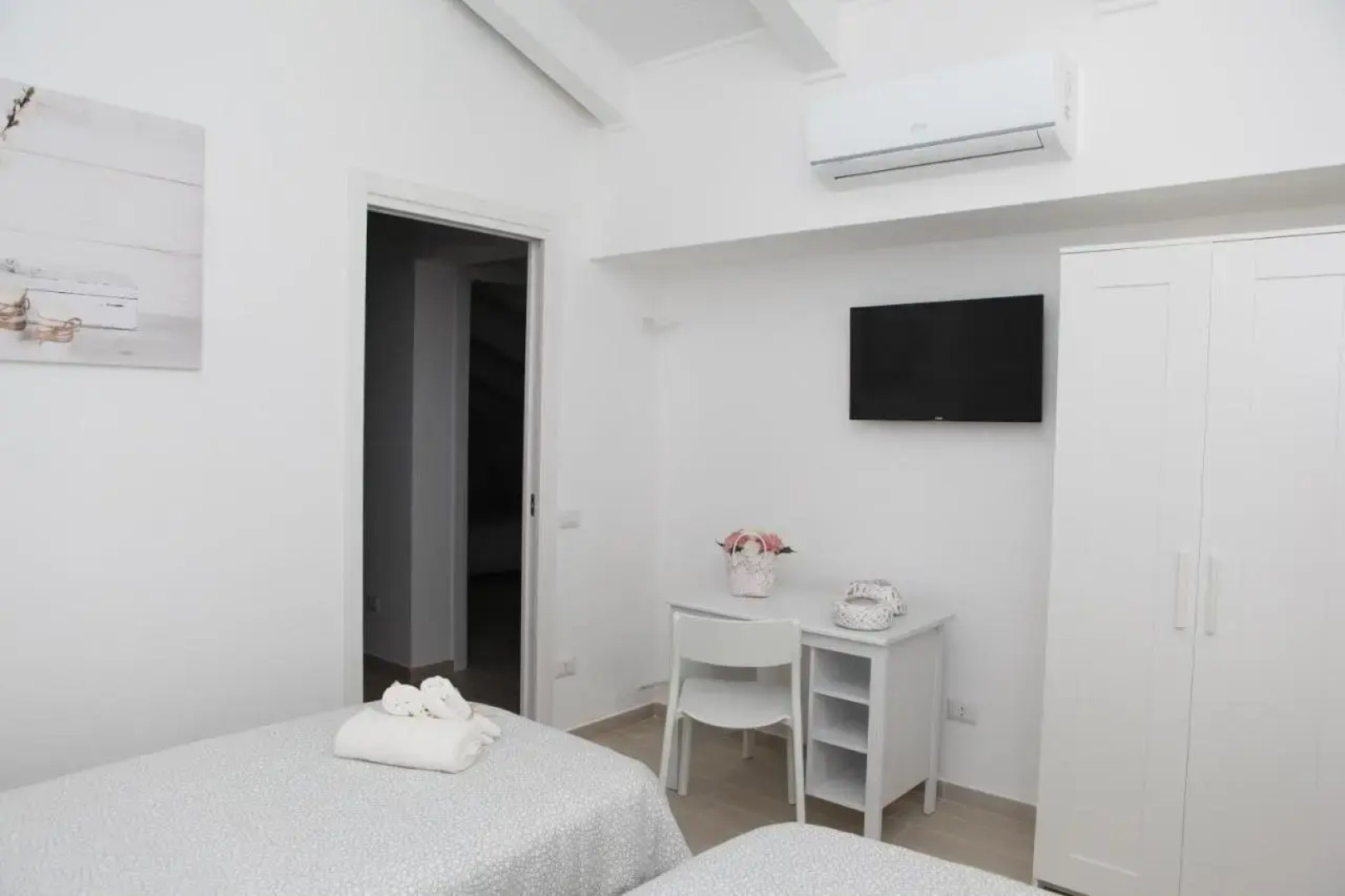 Rosy House - Hospitality