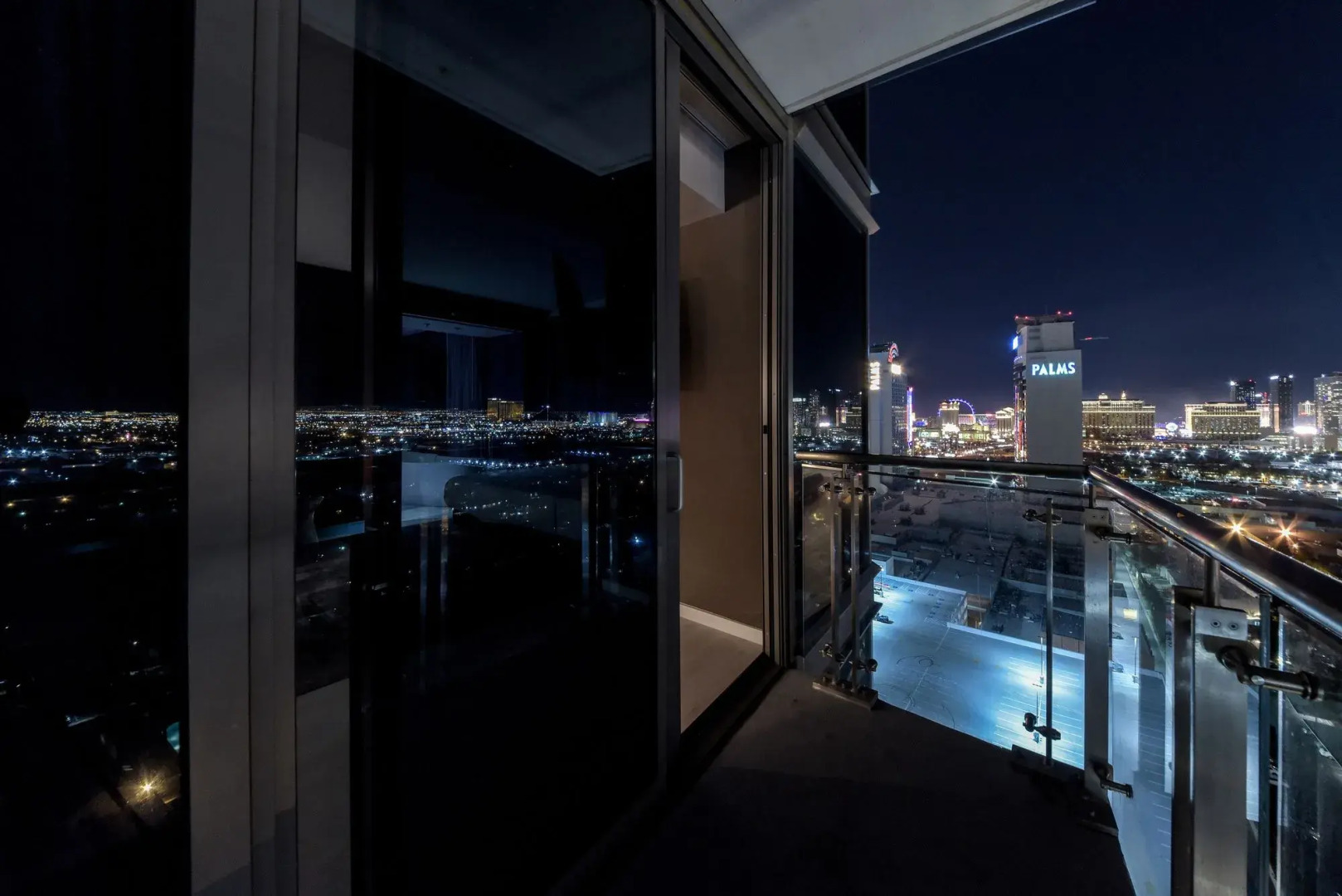 StripViewSuites at Palms Place