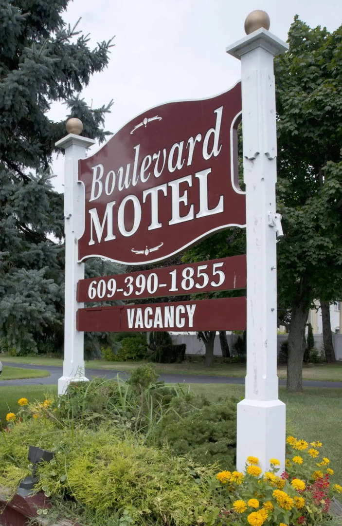 Boulevard Motel