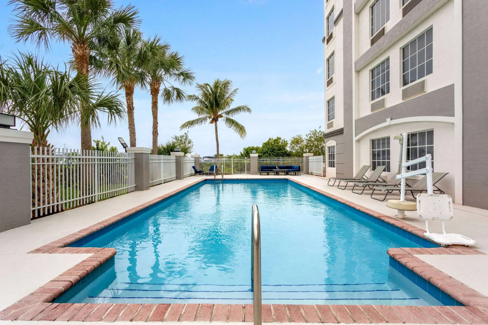 La Quinta Inn & Suites by Wyndham Ft. Pierce