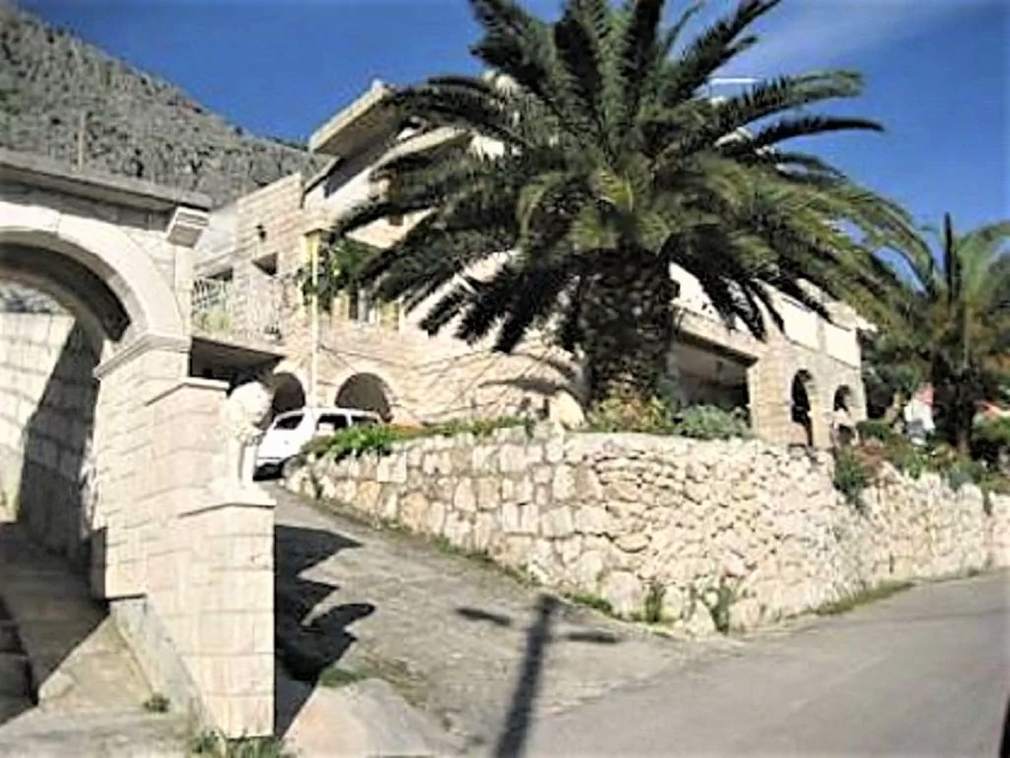 Apartment Sima - comfortable family apartments A2 Ivona Omis, Riviera Omis