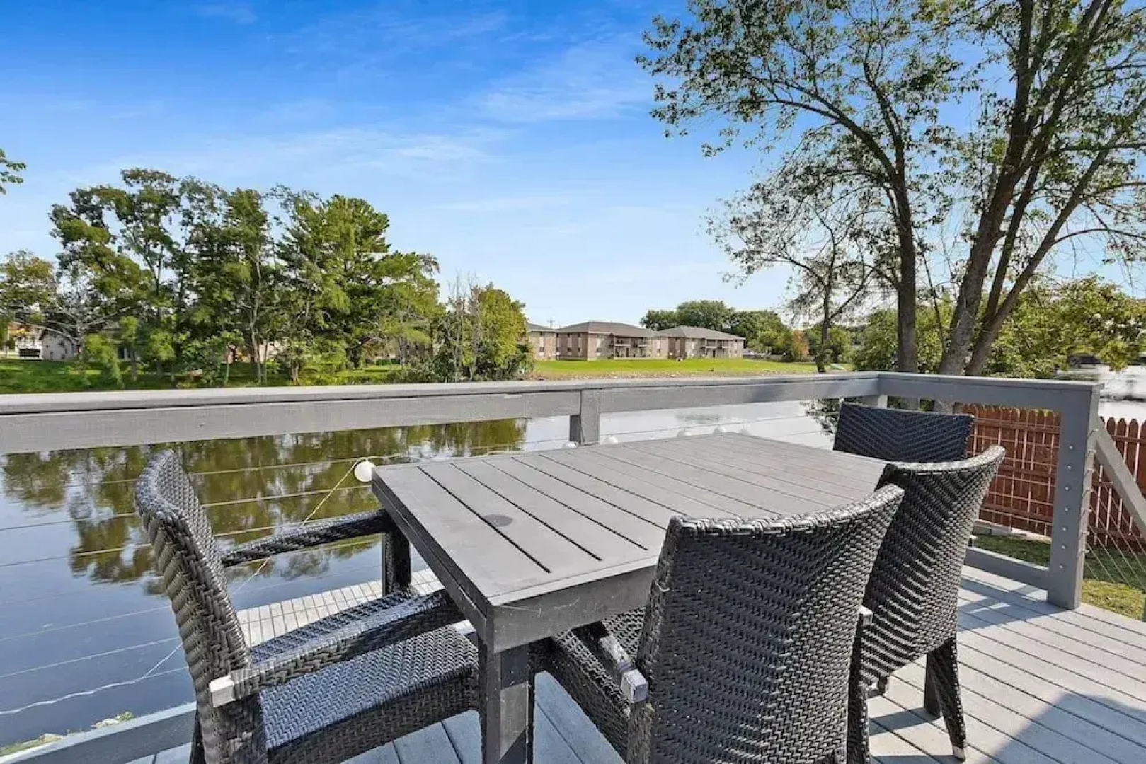 Lazy River Villa - Hottub Fenced Yard Sleeps 11