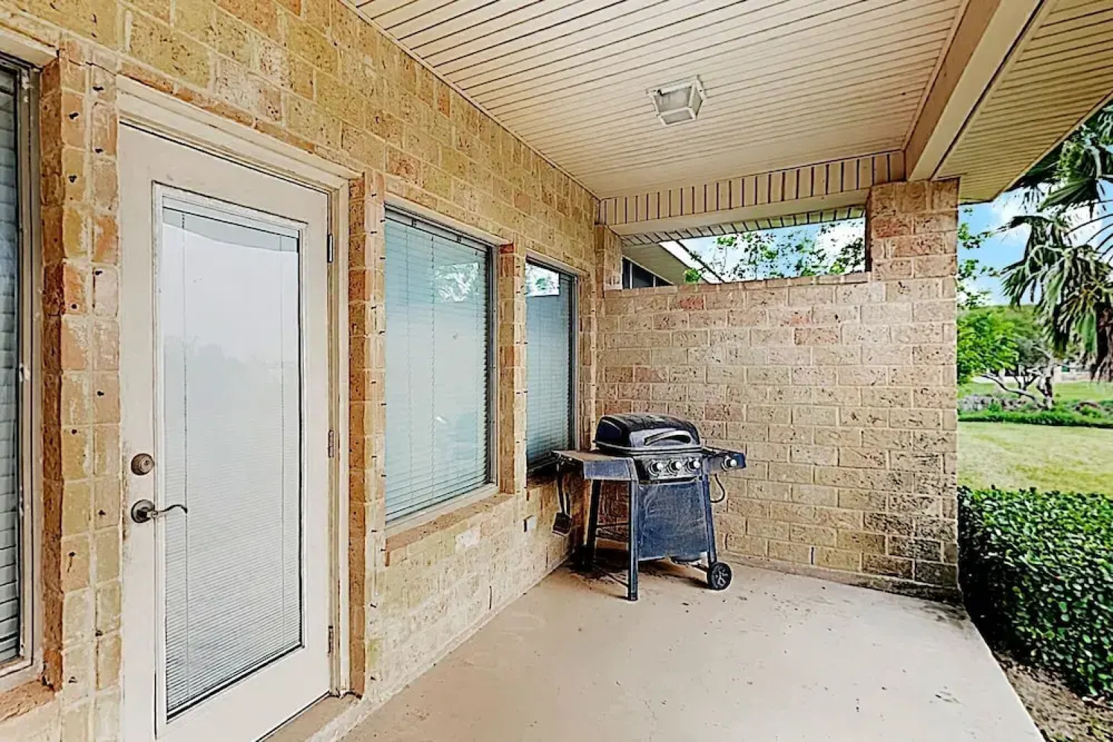 Lovely Laguna Vista Getaway W/ Pools & Tennis 2 Bedroom Home