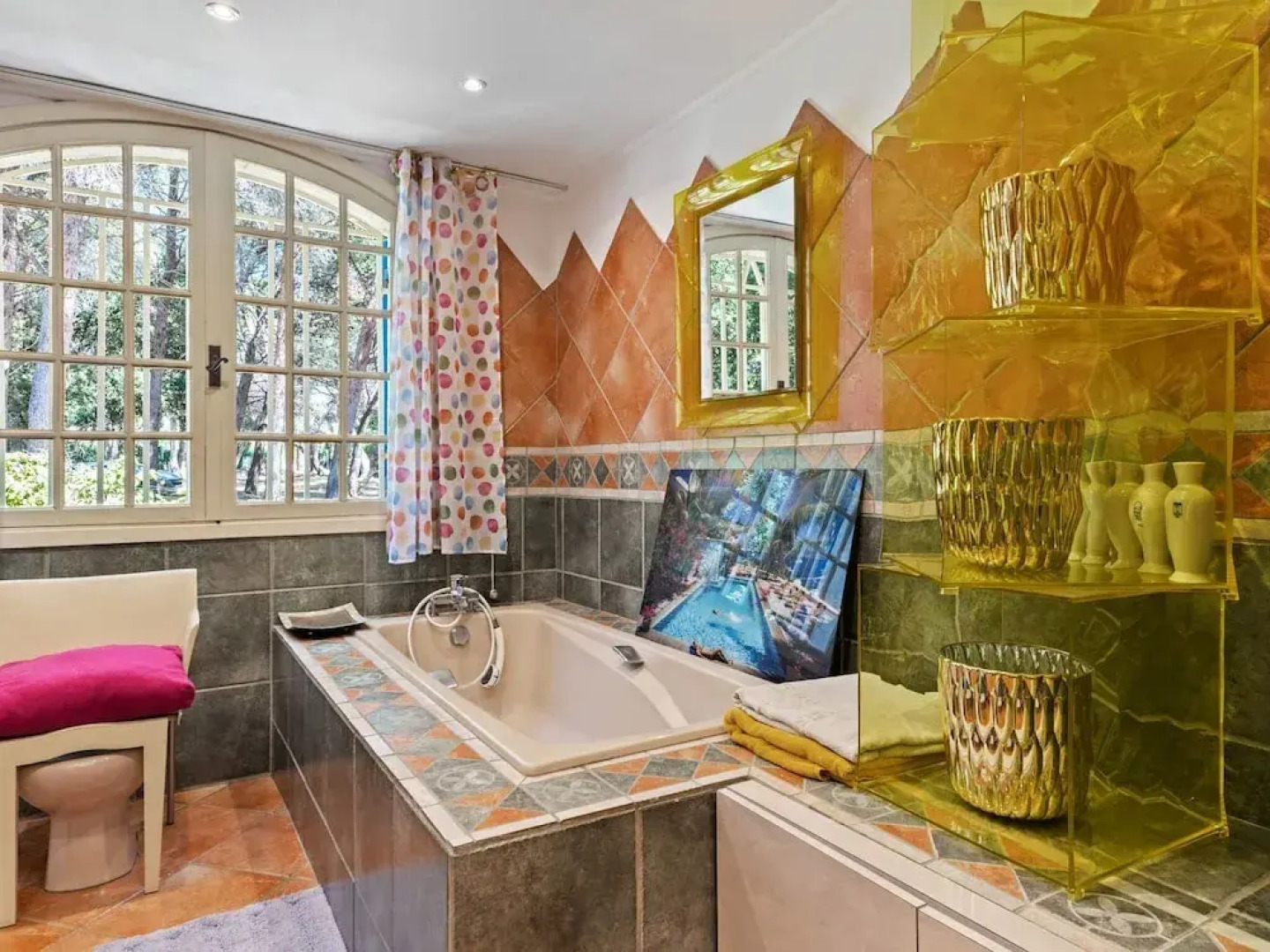 Unparalleled Combination of Nature and Water in This House on the Côte Bleue