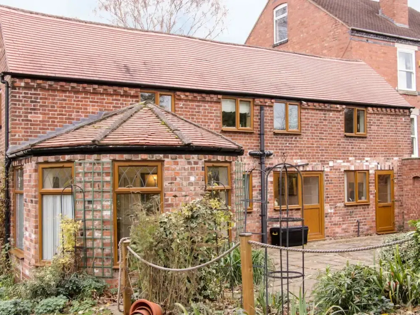 Cream Door Cottage, Kidderminster