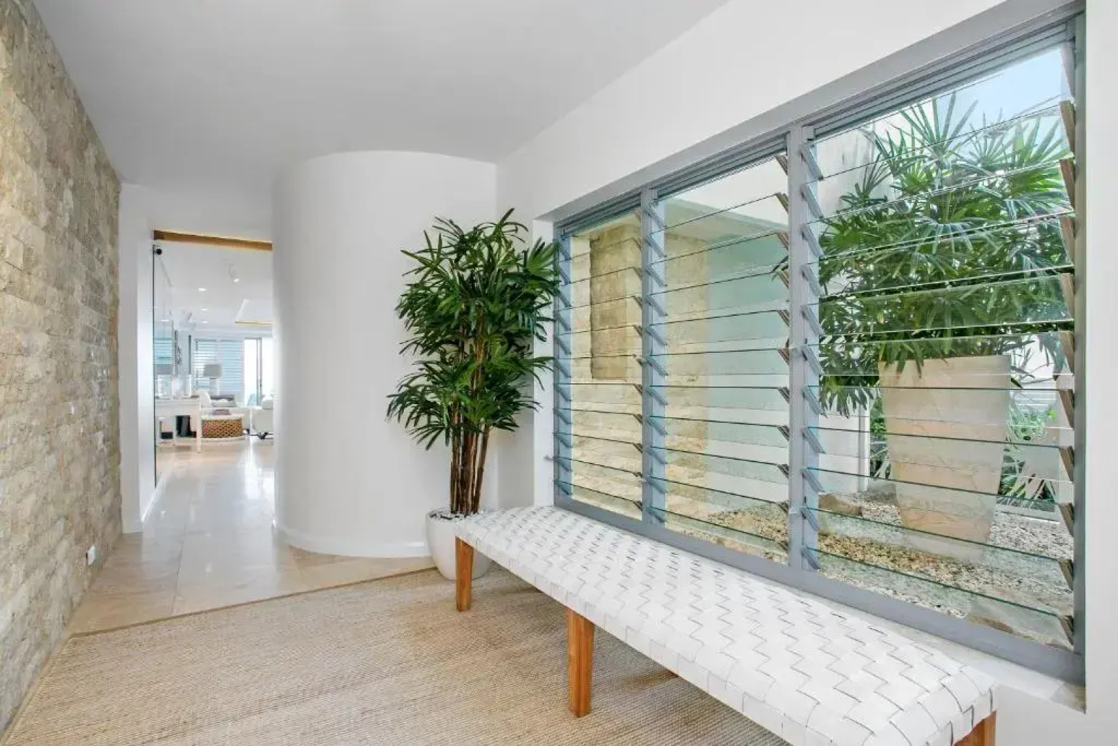 Beachfront Luxury, Hastings Street