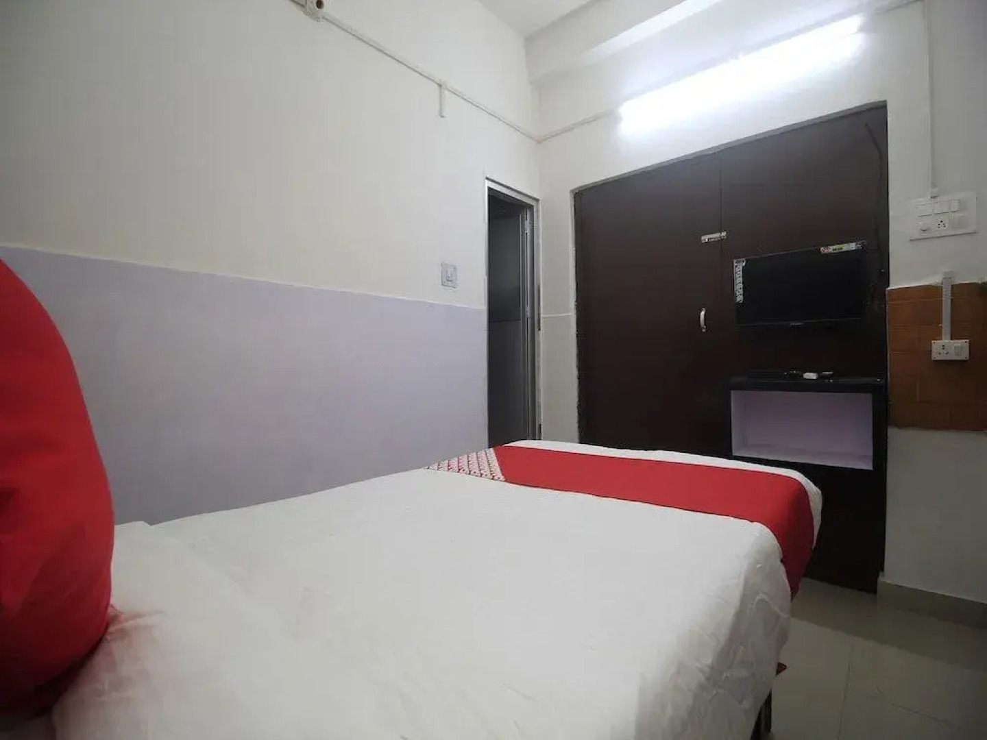 OYO 12992 Prince lodge