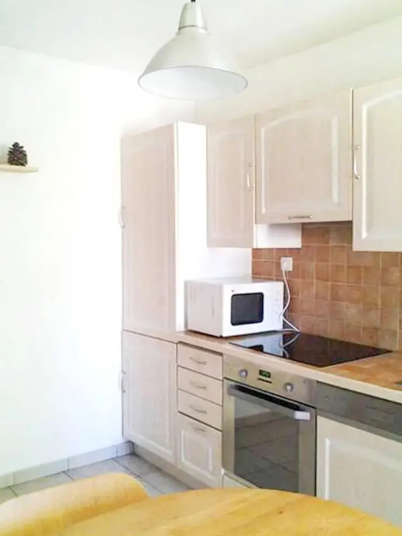 Apartment With 2 Bedrooms in Saint-cyr-sur-mer, With Enclosed Garden a