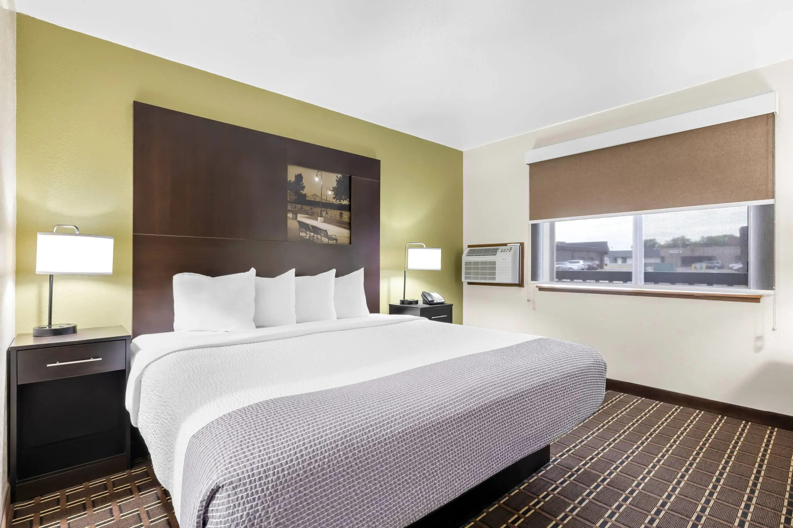 Super 8 by Wyndham La Crosse