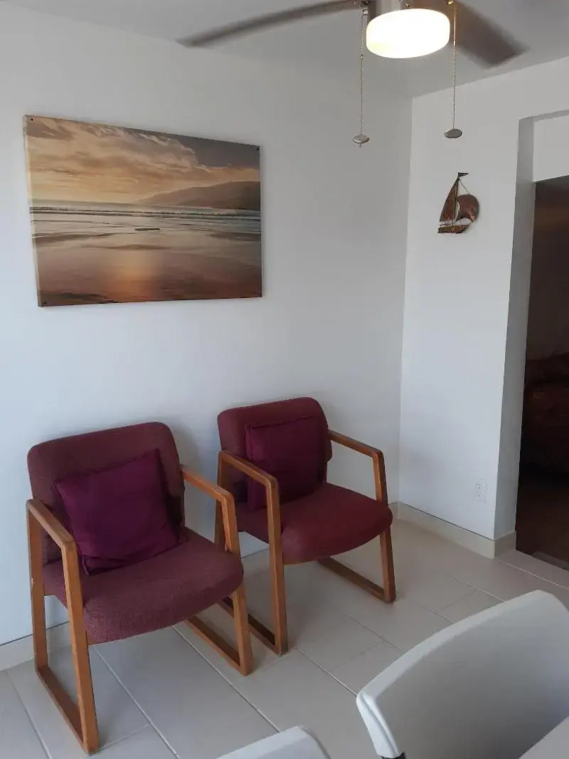 Seaside Hotel & Victor's RV Park