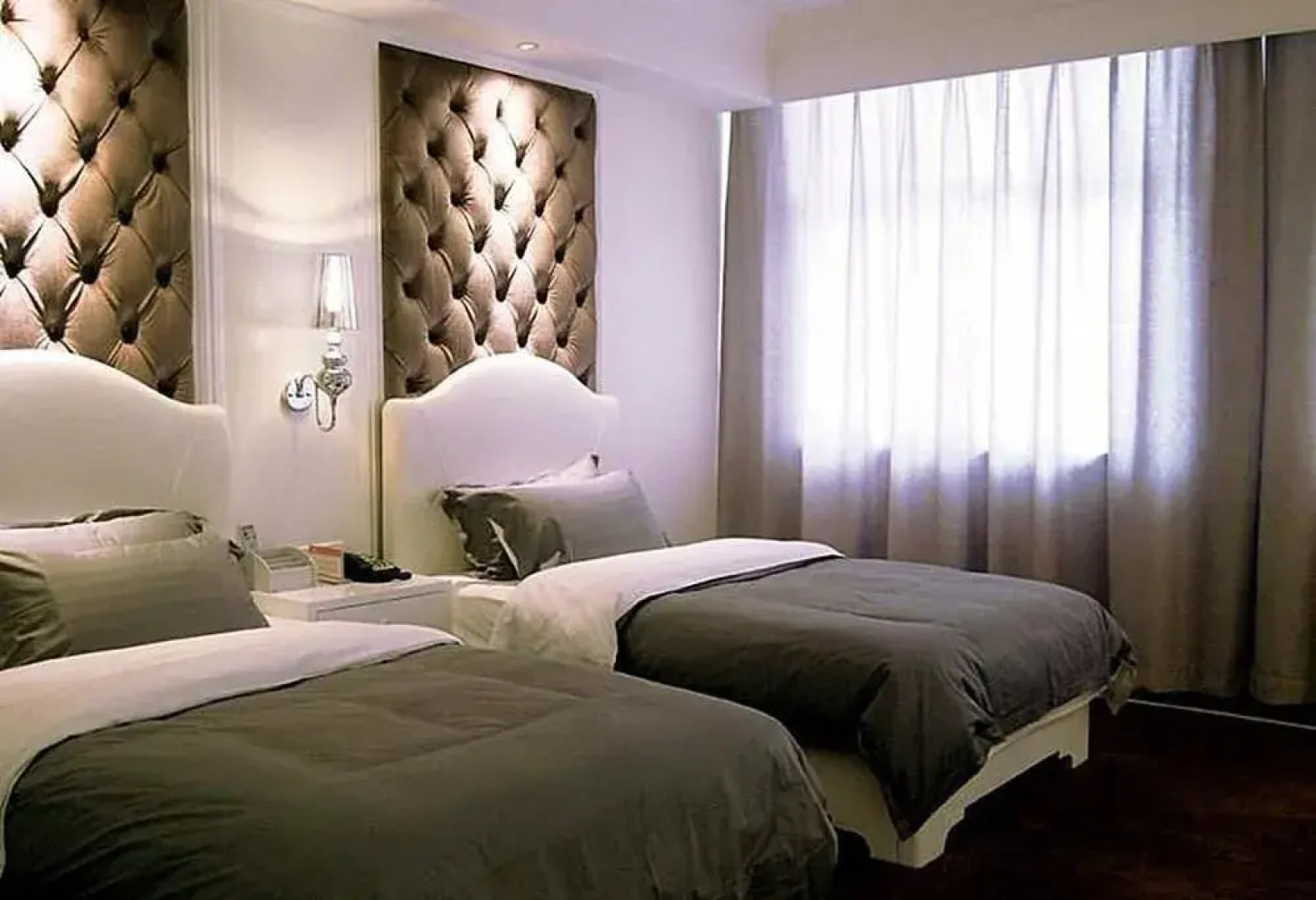 Yancheng Youth Club and Reading Hotel