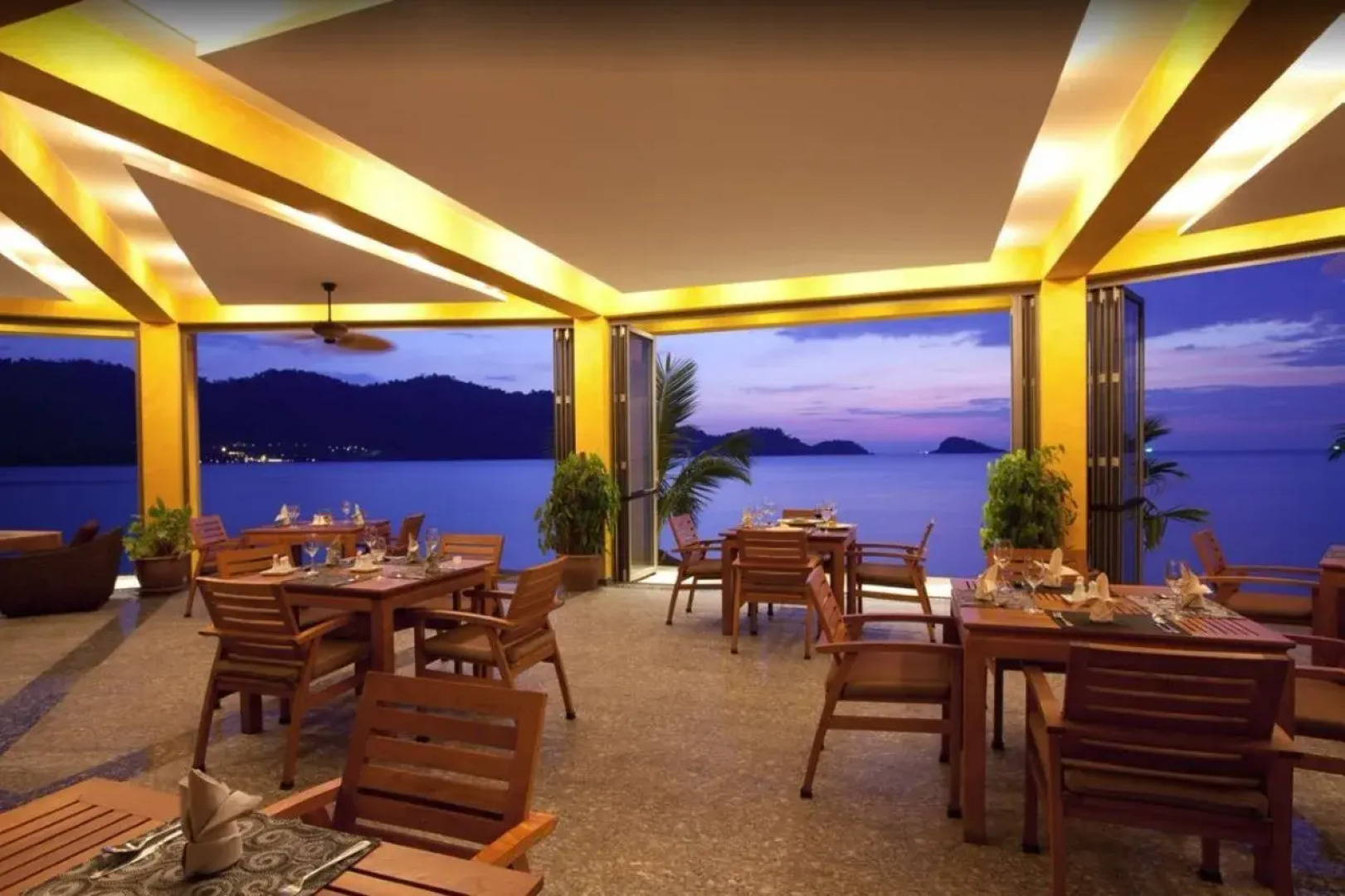 Peninsula Beach Resort