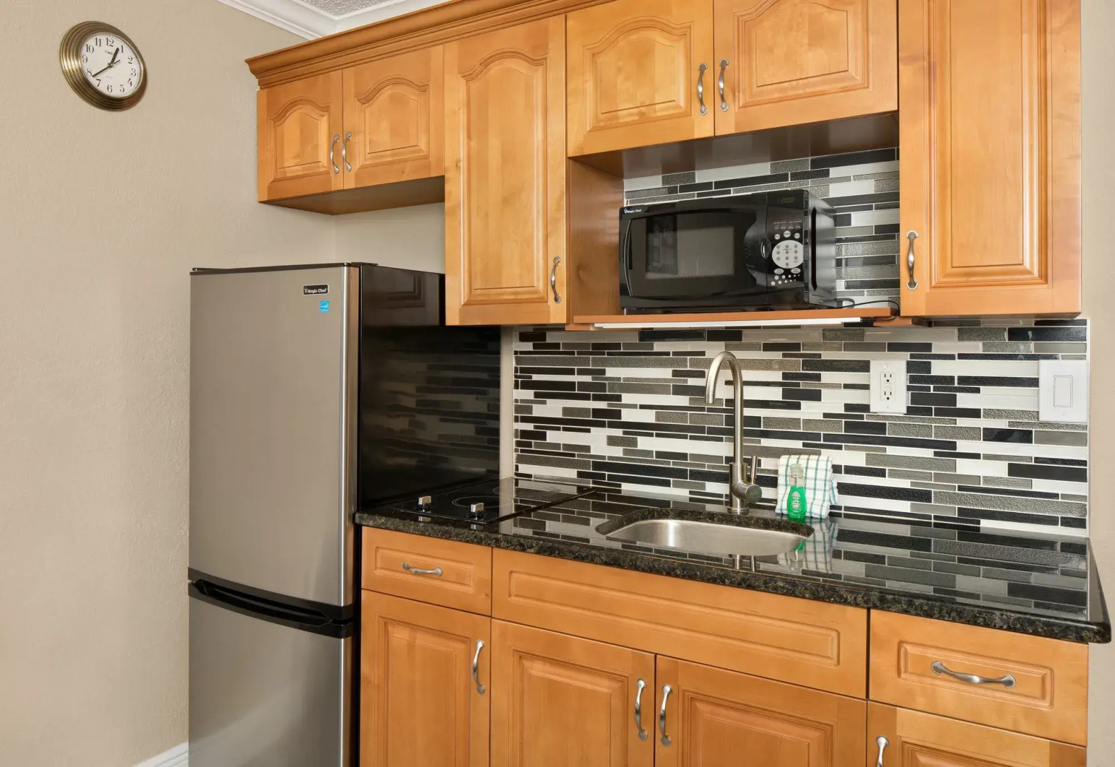 Island Inn Beach Resort