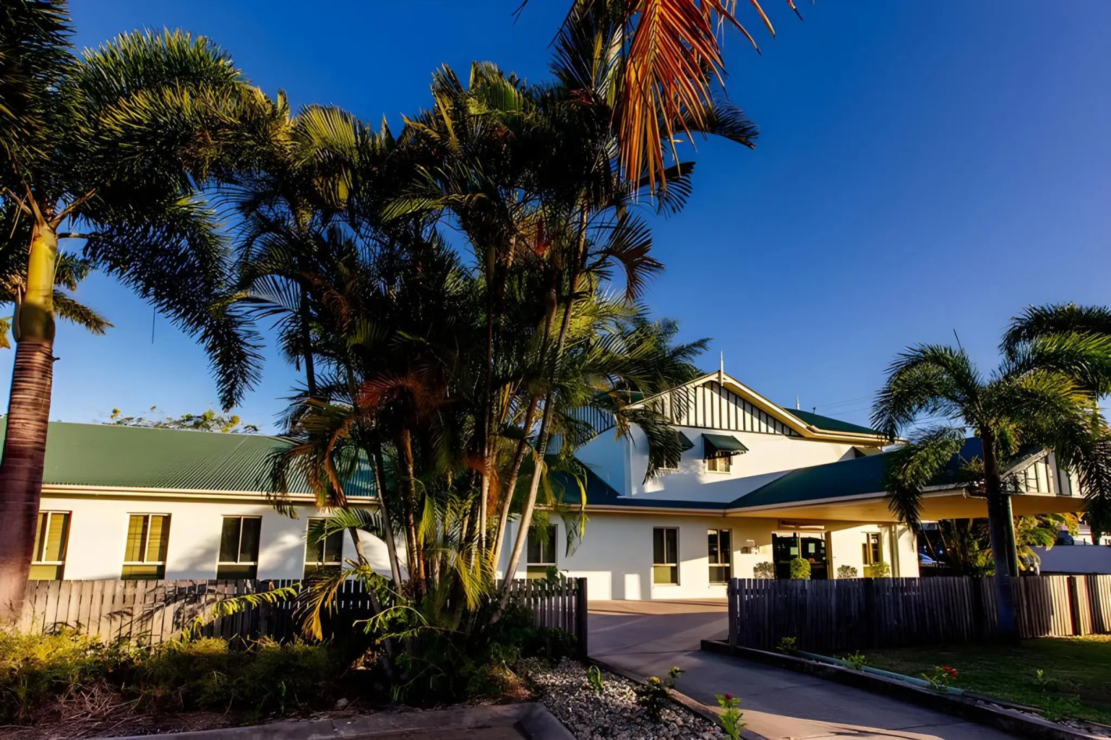 Shamrock Gardens Motel