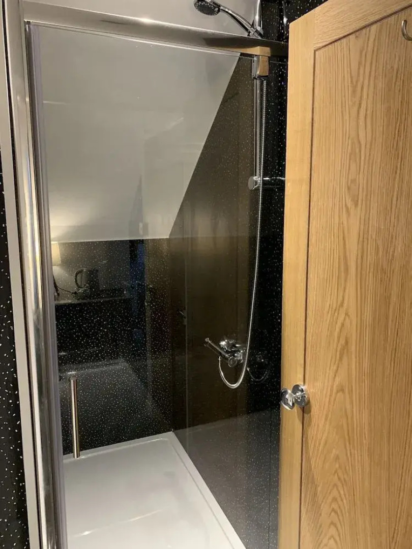 The Waves Bar Cafe B and B Hotel