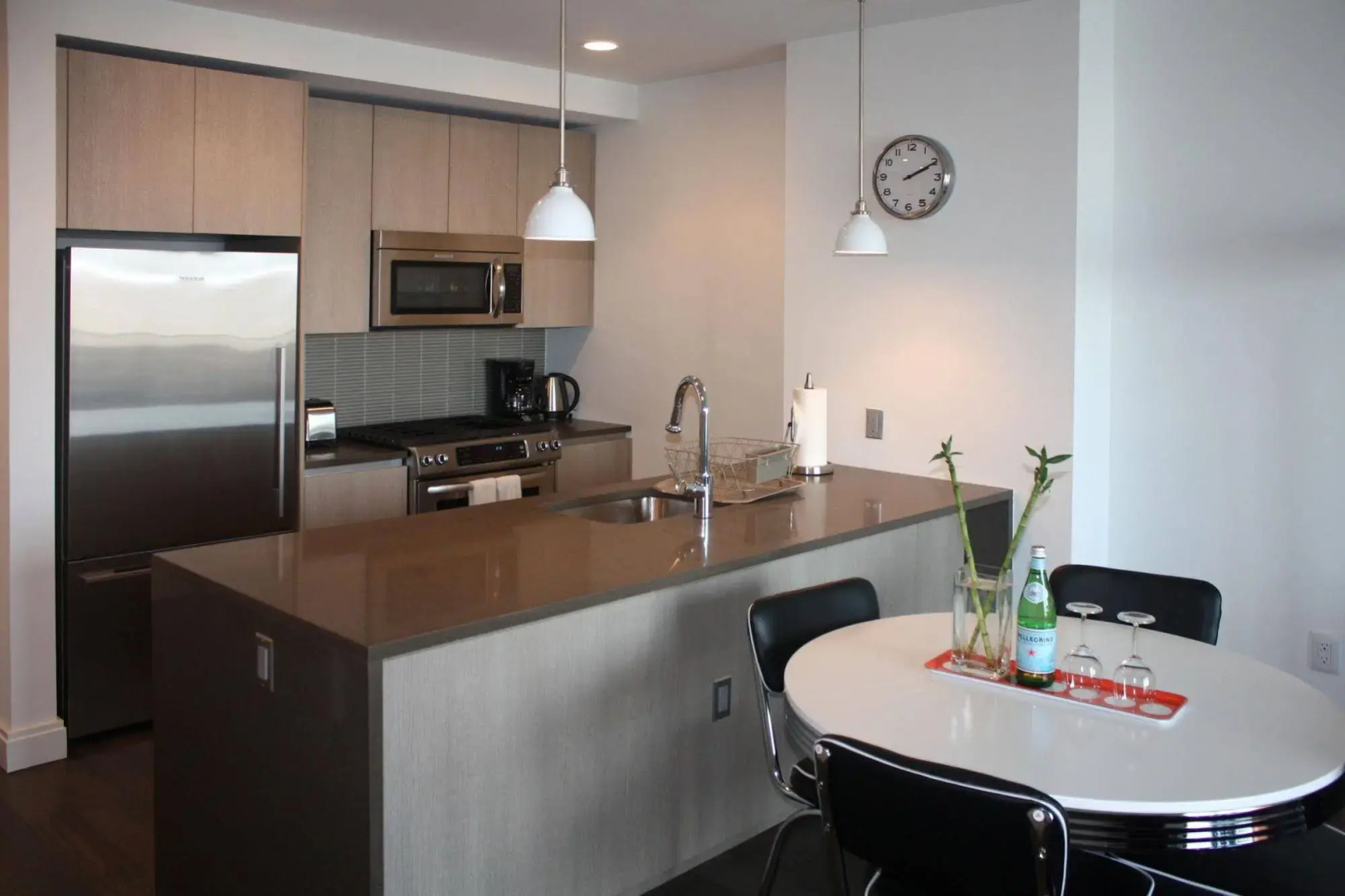 Dharma Home Suites JC at the Arts District