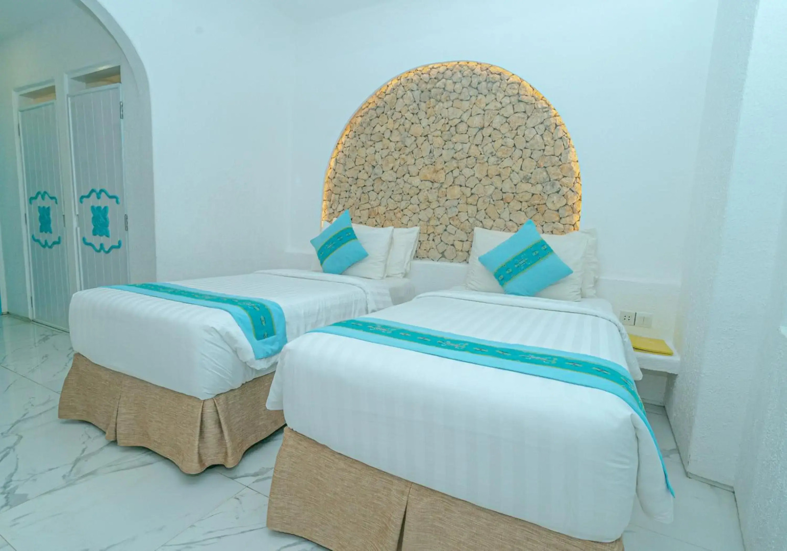 Loccal Collection Hotel