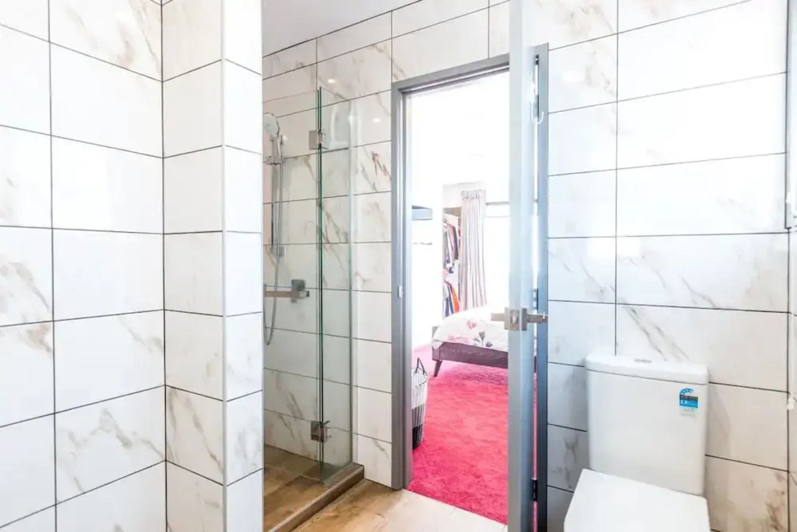 3 Bedroom Village Retreat Home With Sea Views