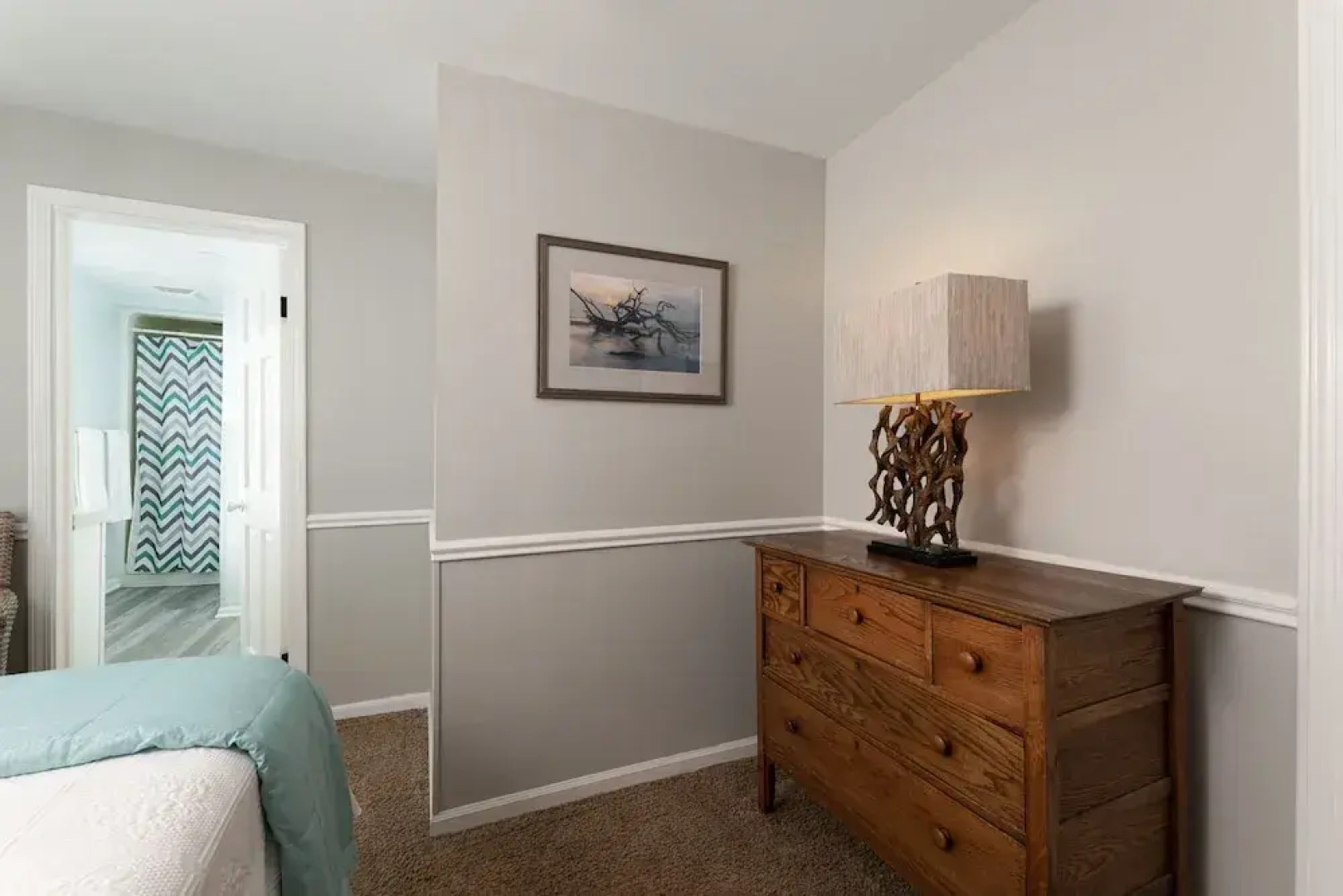 Looking Glass Beachfront Inn