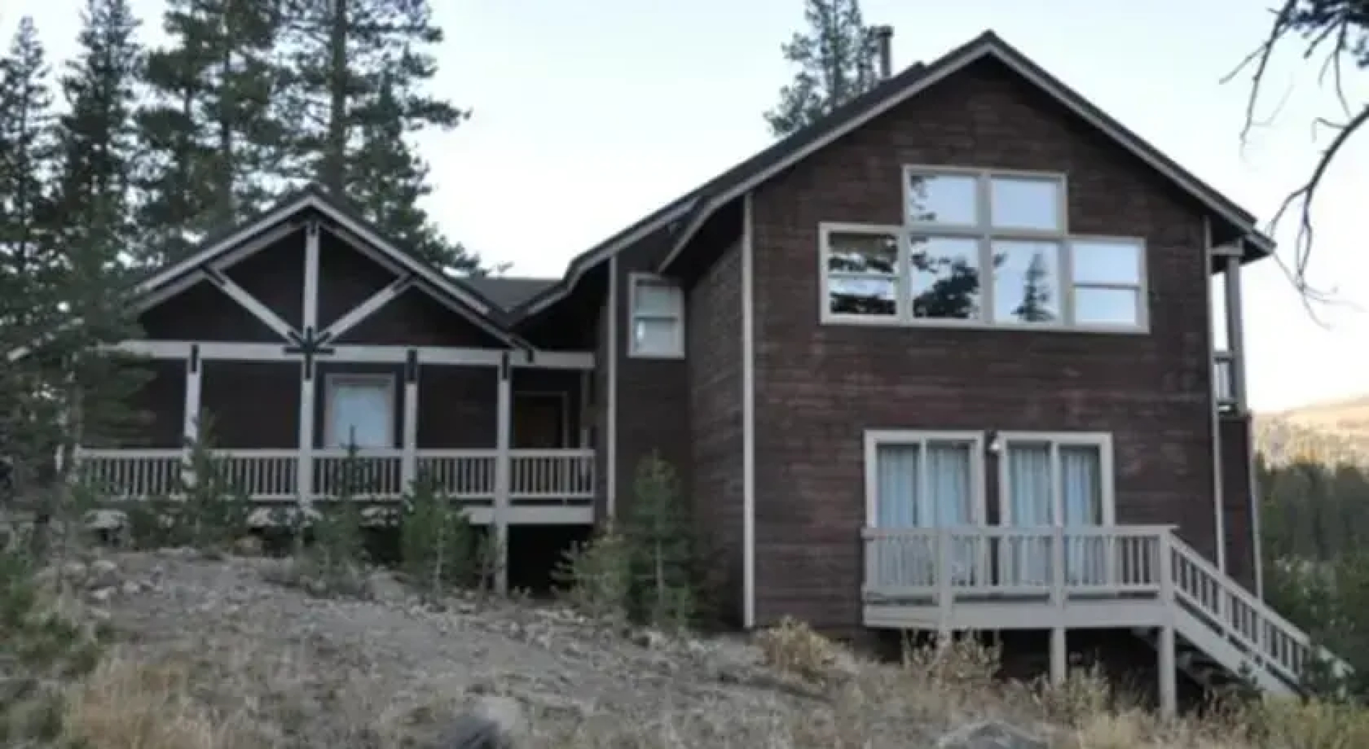 RedAwning Yarrow Place Home on Meadow