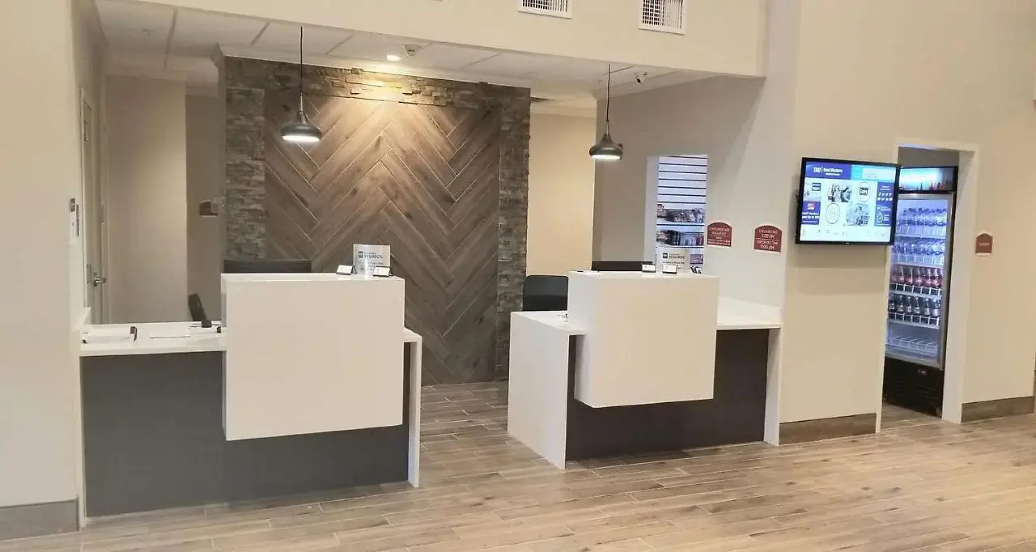 B/W Plus Elizabethtown Inn & Suites