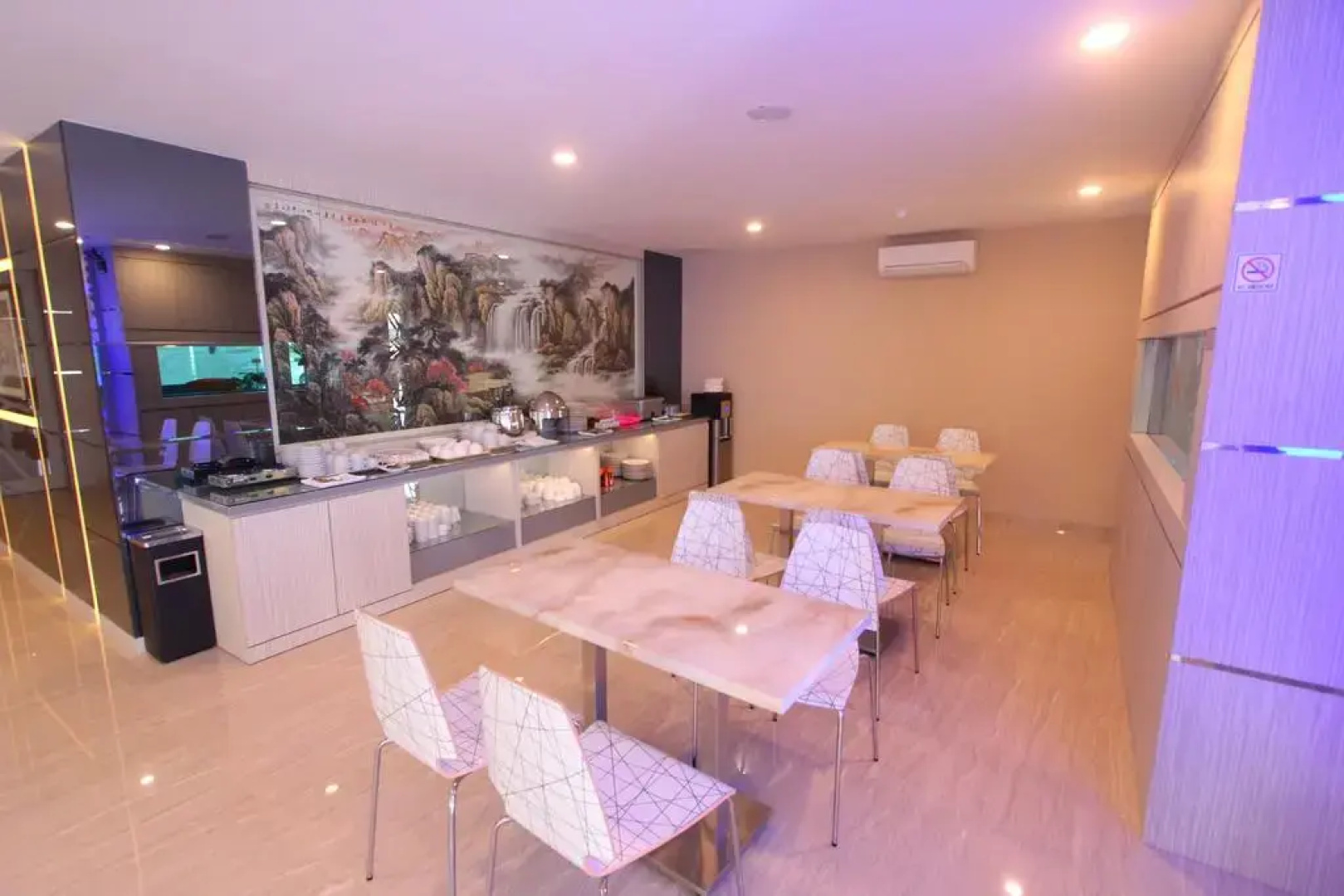 Lovina Inn Hotel Batam