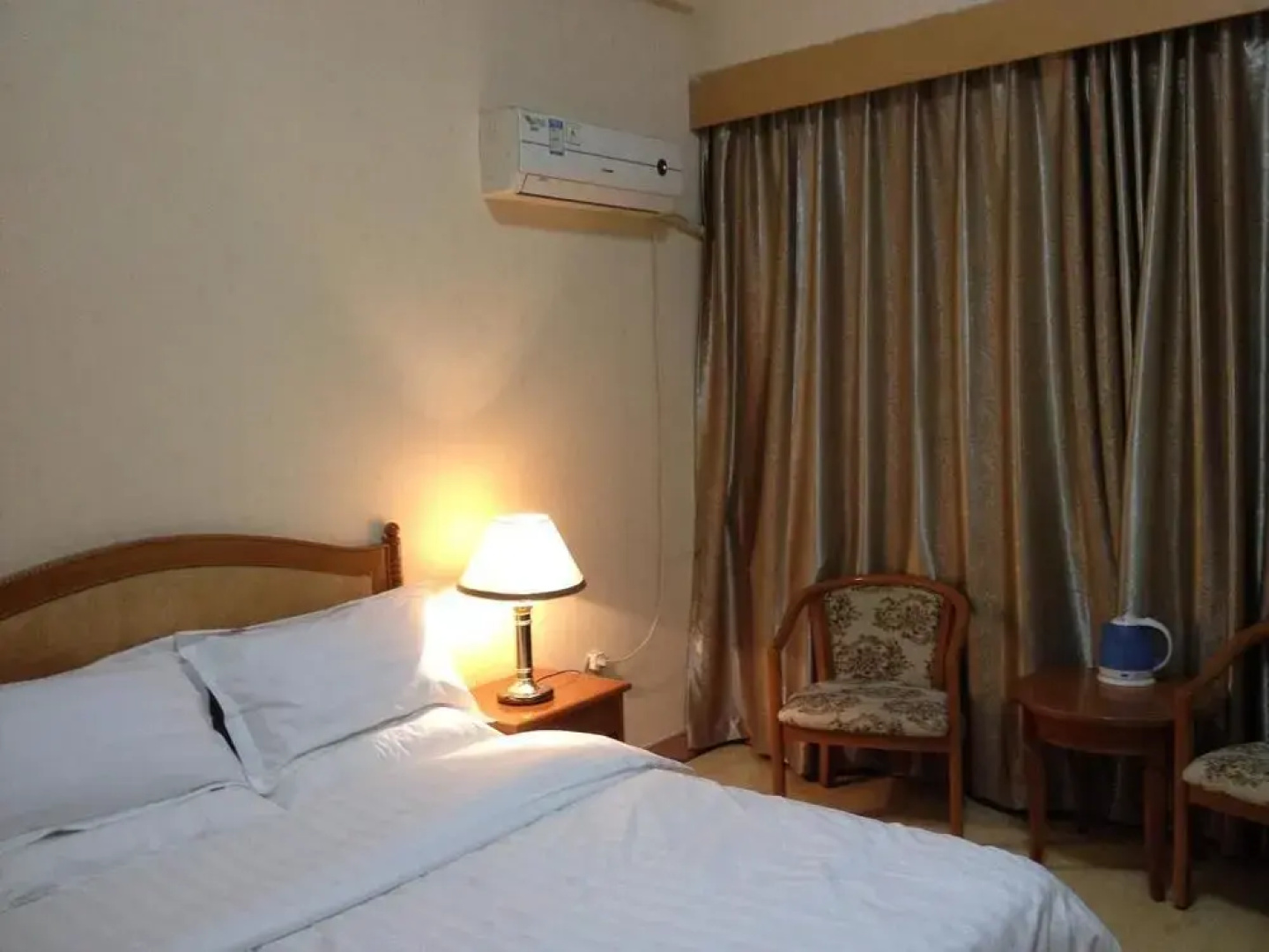Taihua Hotel
