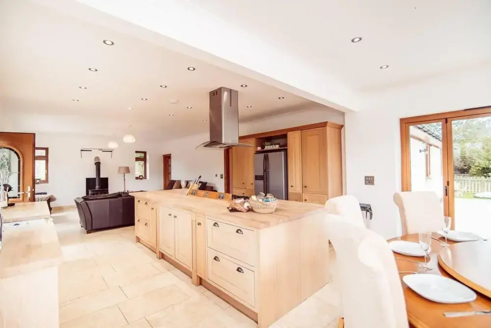 Threeways Retreat With Heated Swimming Pool