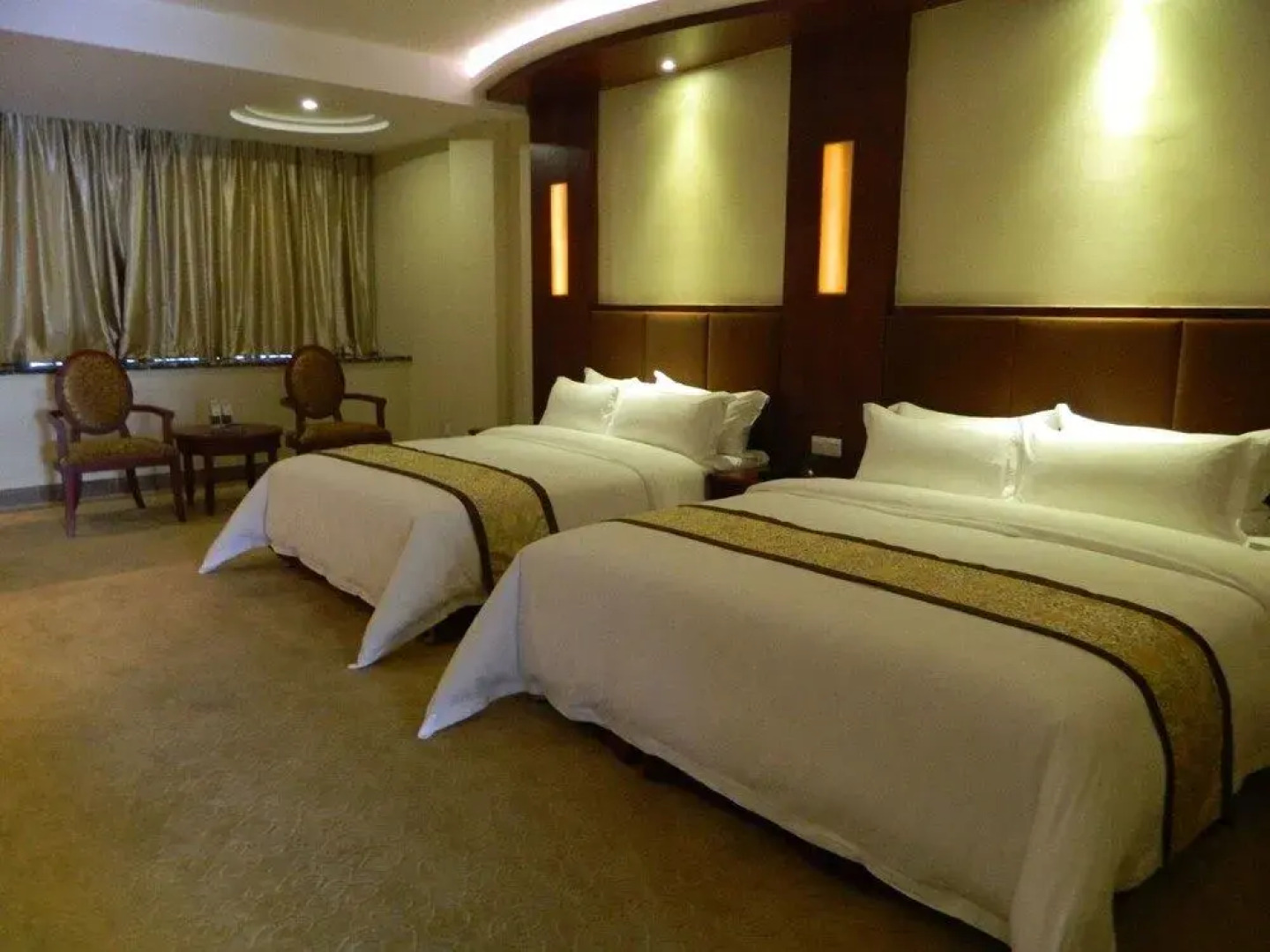 Zhaona International Hotel