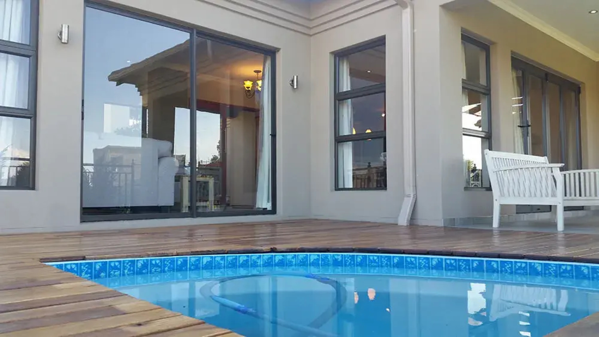 Pont de Val Riverside Escape