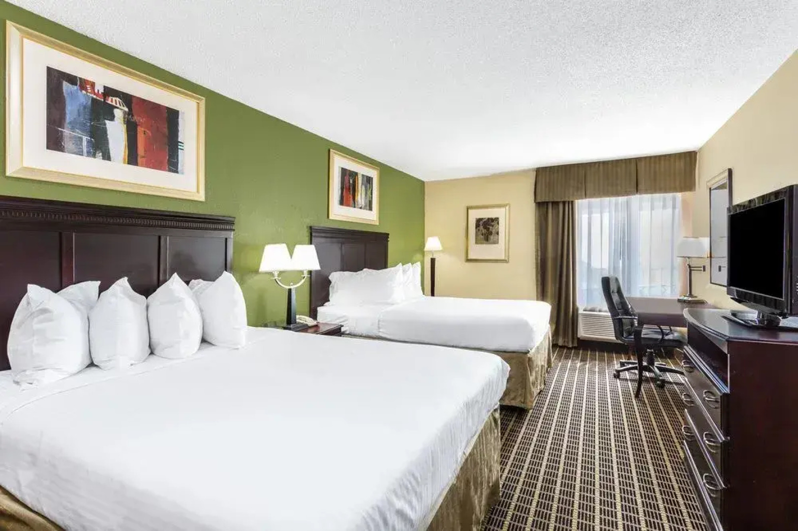 Holiday Inn Express South Boston