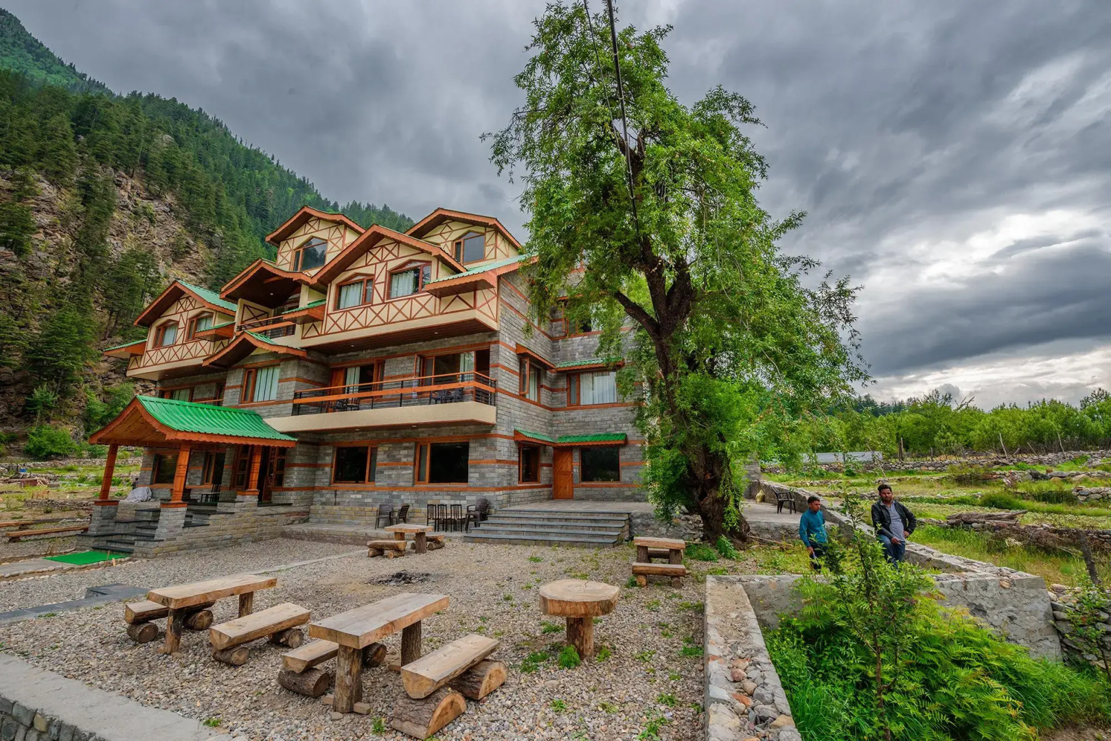 Hotel Batseri