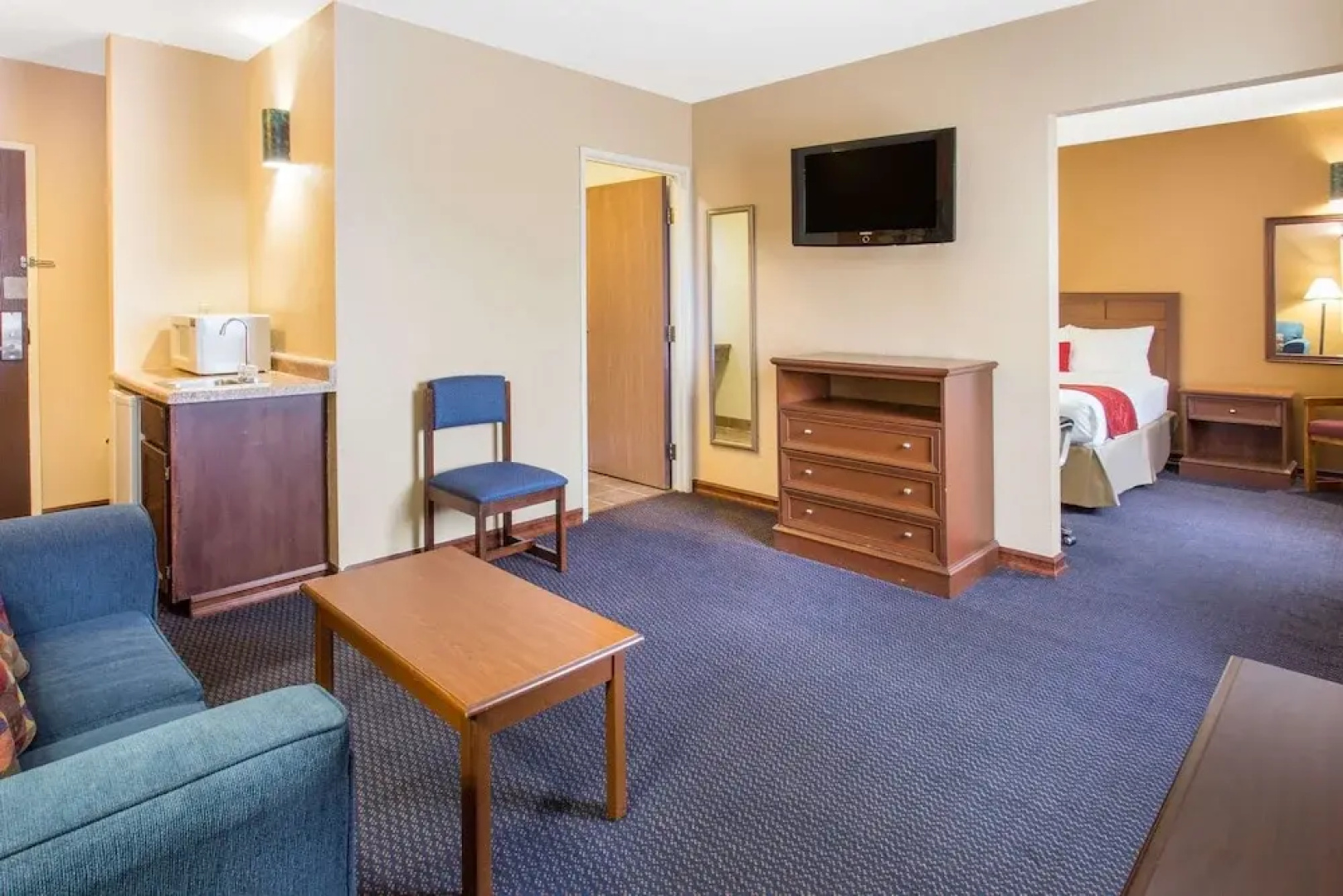 Baymont Inn & Suites Waukesha