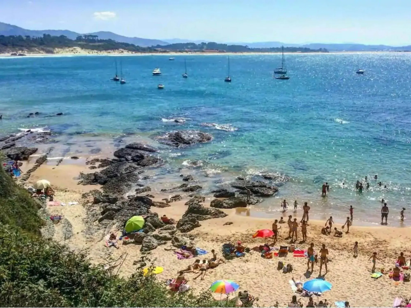 Lovely Holiday Home in Loredo a Stonethrow From the Beach & Communal Pool