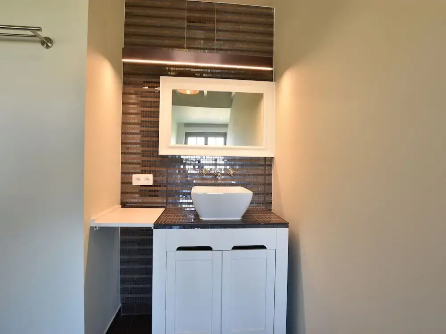 Cozy Apartment in West Flanders with Sauna & Hot Tub