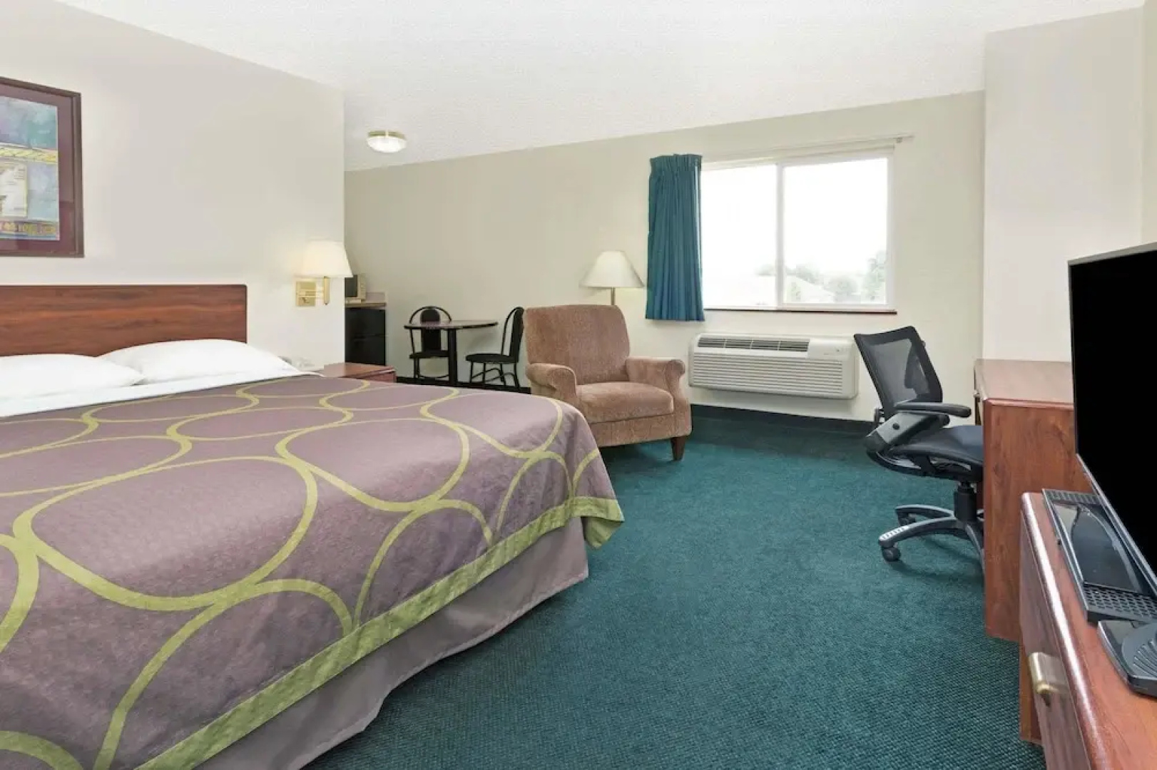 Super 8 Windsor